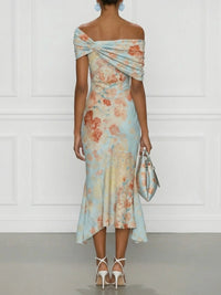 Μπλε φλοράλ μίντι φόρεμα Vittoria, πλάγια όψη με ακάλυπτους ώμους