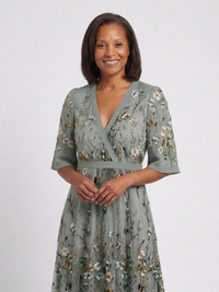 Violet & Grace | Floral Maxi Dress with V Neckline and Short Sleeves