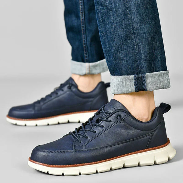 Sneakers Torricelli, πλάγια όψη με κορδόνια
