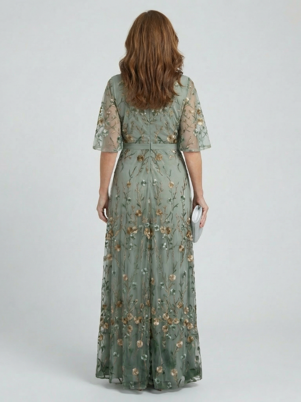 Selora | Airy Floral Halter Maxi Dress