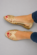 Éléonore | Gold Flat Sandals with Thin Straps