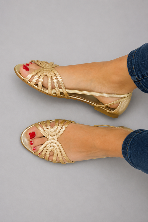 Éléonore | Gold Flat Sandals with Thin Straps