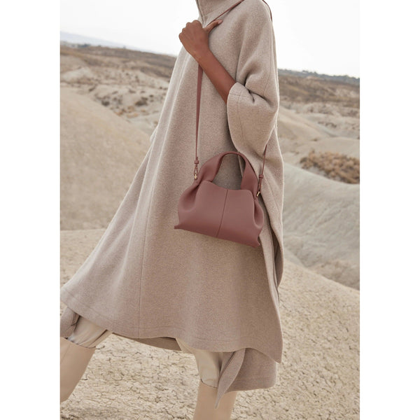 Clara | Stylish Travel Bag