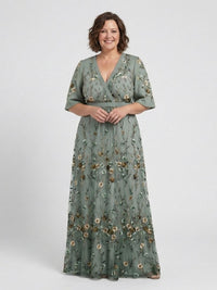 Violet & Grace | Floral Maxi Dress with V Neckline and Short Sleeves